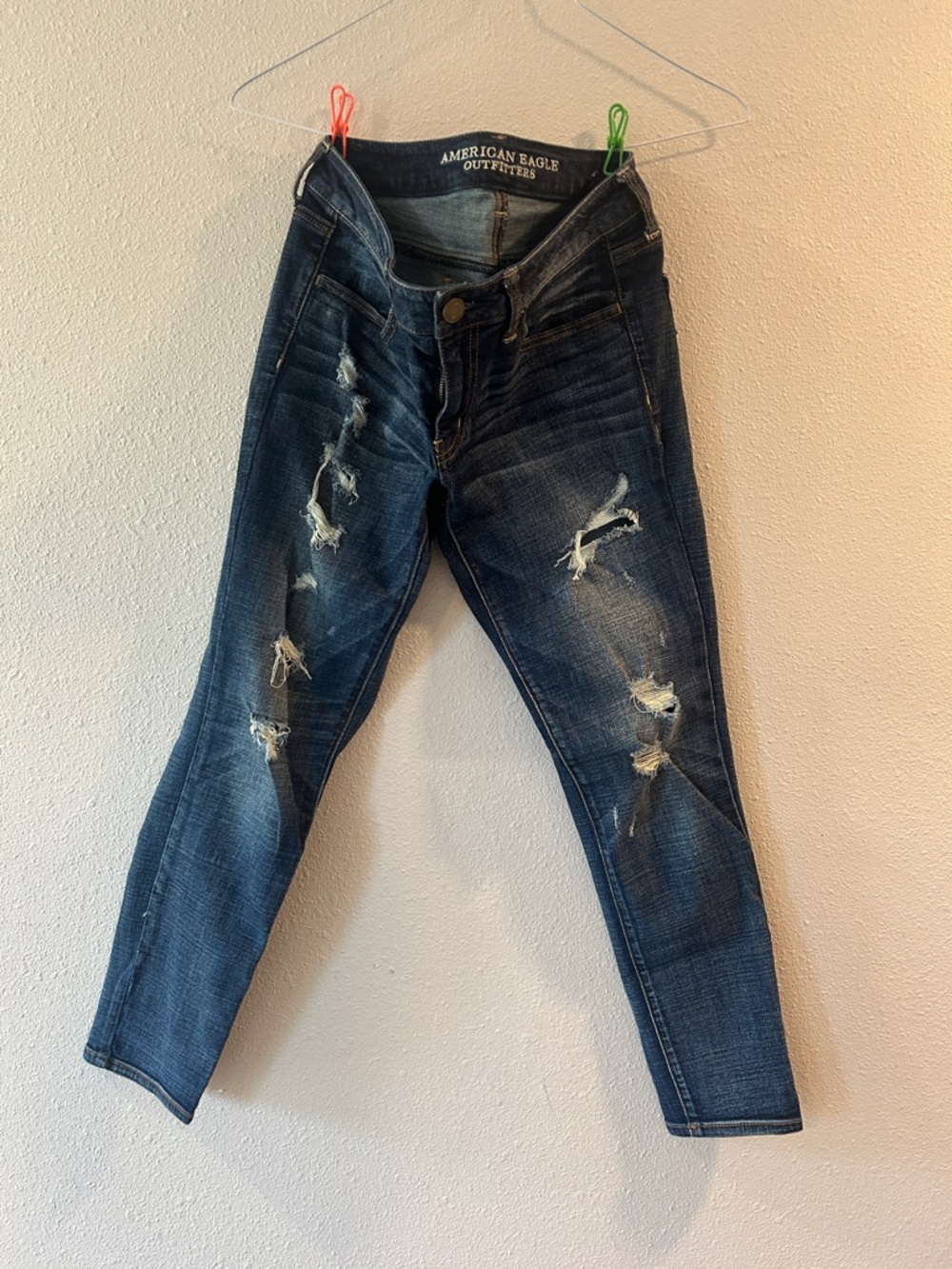 American Eagle Outfitters Women’s Ripped Dark Blue Skinny Jeans USED